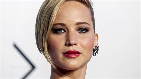 jennifer laurence naked|Jennifer Lawrence NUDE Leaked Pics and PORN Video [2020。